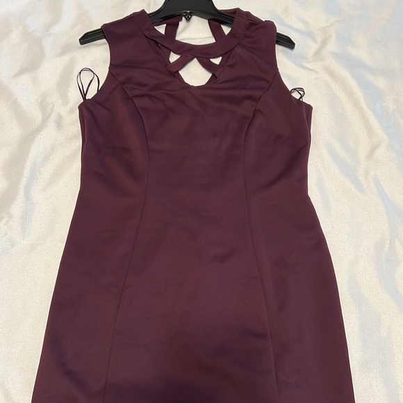 Cleo burgundy dress. Size 6 - Picture 1 of 6